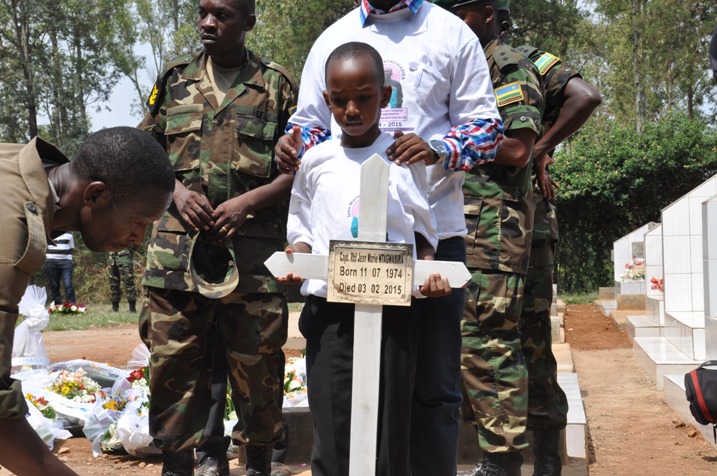 Ntagwabira Cedric Romeo yashyinguye se!