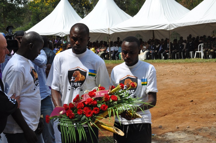 .. Abakinnyi bamuzirikane