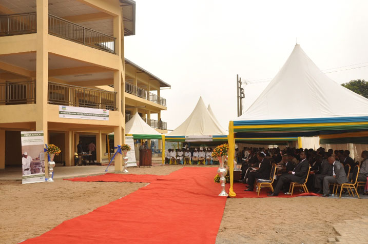Inyubako y'ikigo "Nyarutarama Vocational Training and Incubation Center".