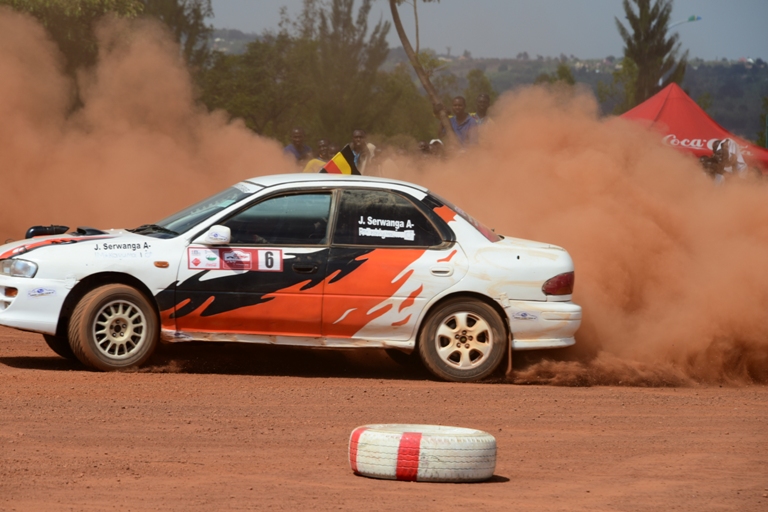 Imodoka na zo ziyeretse abari i Huye na bo bararyoherwa