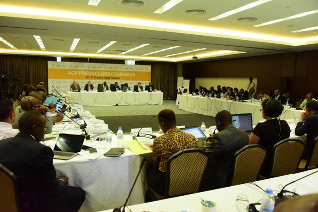 Iyi nama yitabiriwe n'abahagarariye ibitangazamakuru bo muri Afurika Caraibe na Pacifique .