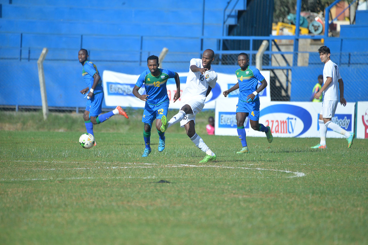 Amakipe yombi yahatanye mu kibuga hagati ariko gutsinda bikanga