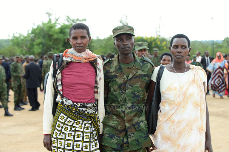 Imiryango y'abambitswe amapeti nayo yari yaje kubashyigikira 