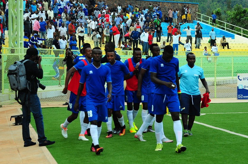 Manishimwe Djabel witwaye neza muri uyu mukino, ari imbere na Mousaa Camara wari wagoye ab'inyuma ba AS Kigali