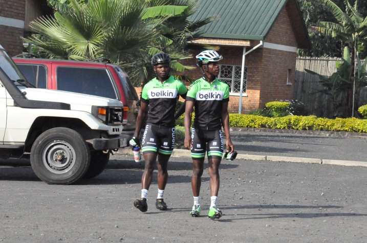 Abakinnyi babiri baturutse muri Congo Brazzaville baje gushaka kungukira ubumenyi kuri Team Rwanda na bo bari i Musanze ubu