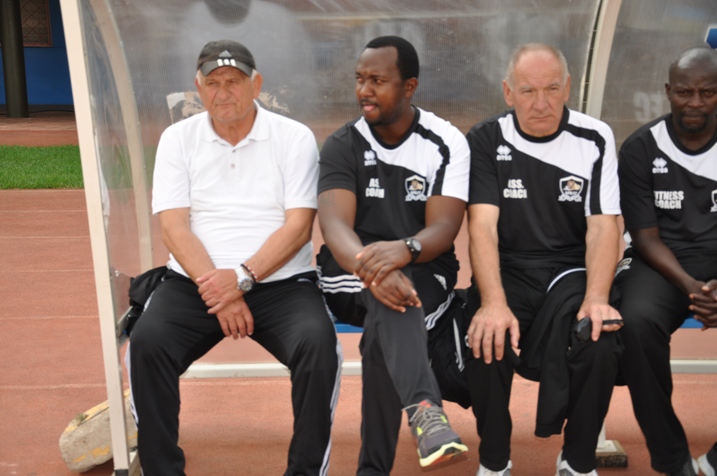 Abatoza ba APR FC bari batuje mbere y'umukino