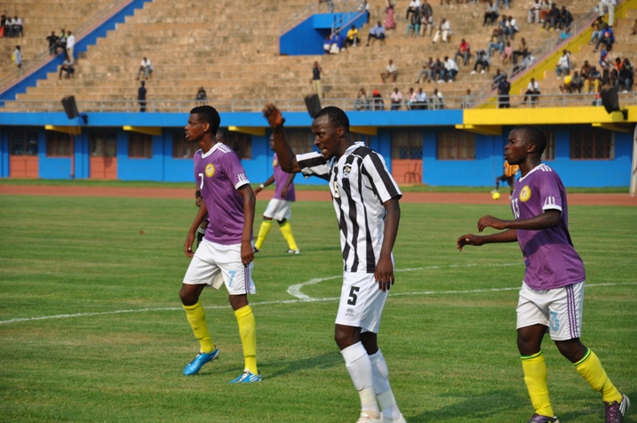 Zidane yatinze kwibona mu mukino bituma asimbuzwa hakiri kare