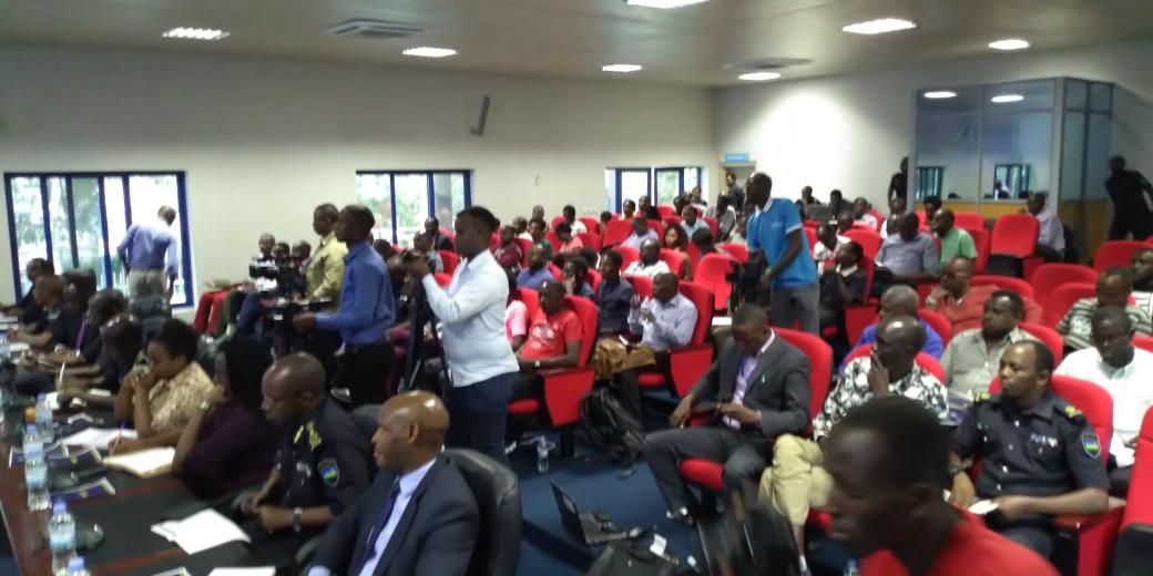 Buri gihembwe Polisi igirana ibiganiro n'Abanyamakuru, byo kumenyekanisha uko umutekano wifashe