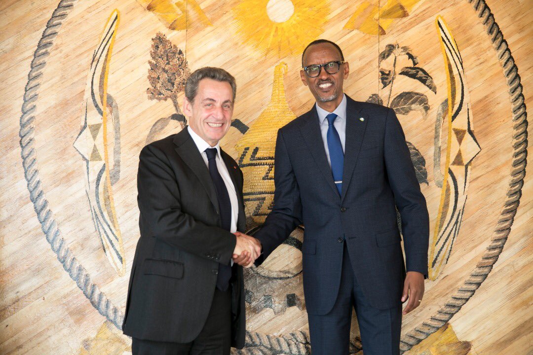Perezida Kagame yakiriye Sarkozy mu biro bye kuri uyu wa Mbere