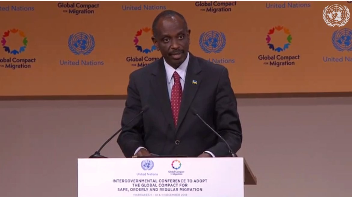 Minisitiri Sezibera ubwo yagezaga ijambo ku bitabiriye iyi nama