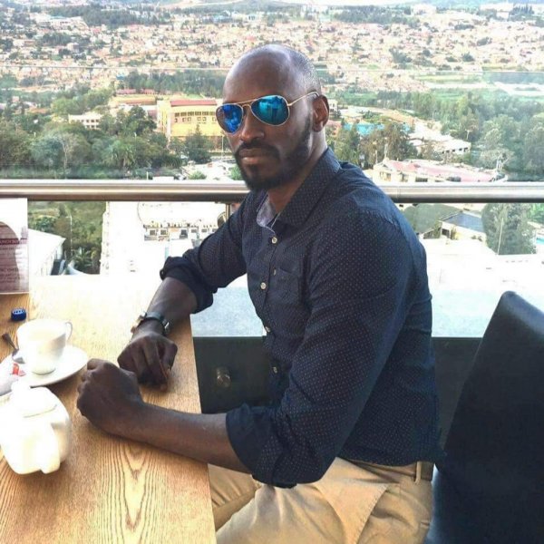 Dr Dusabe yiciwe muri Afurika y