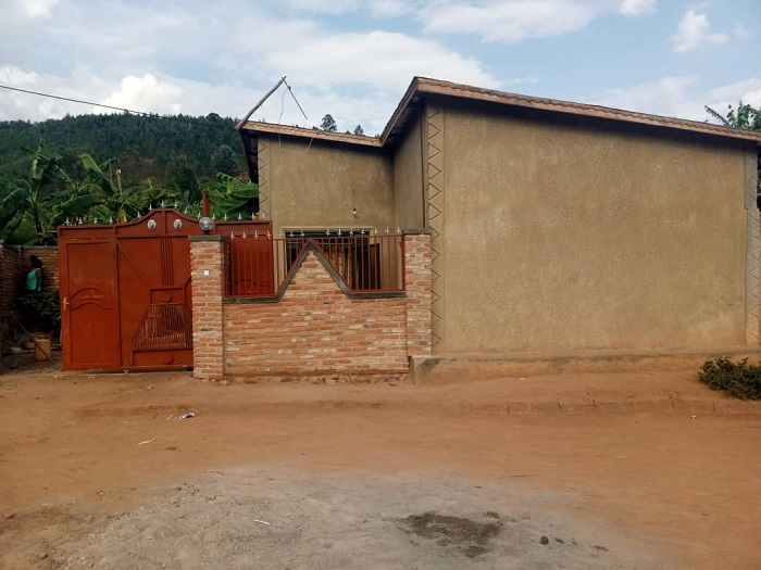 Aha ni ho mu rugo kwa Senateri Kanziza Epiphanie