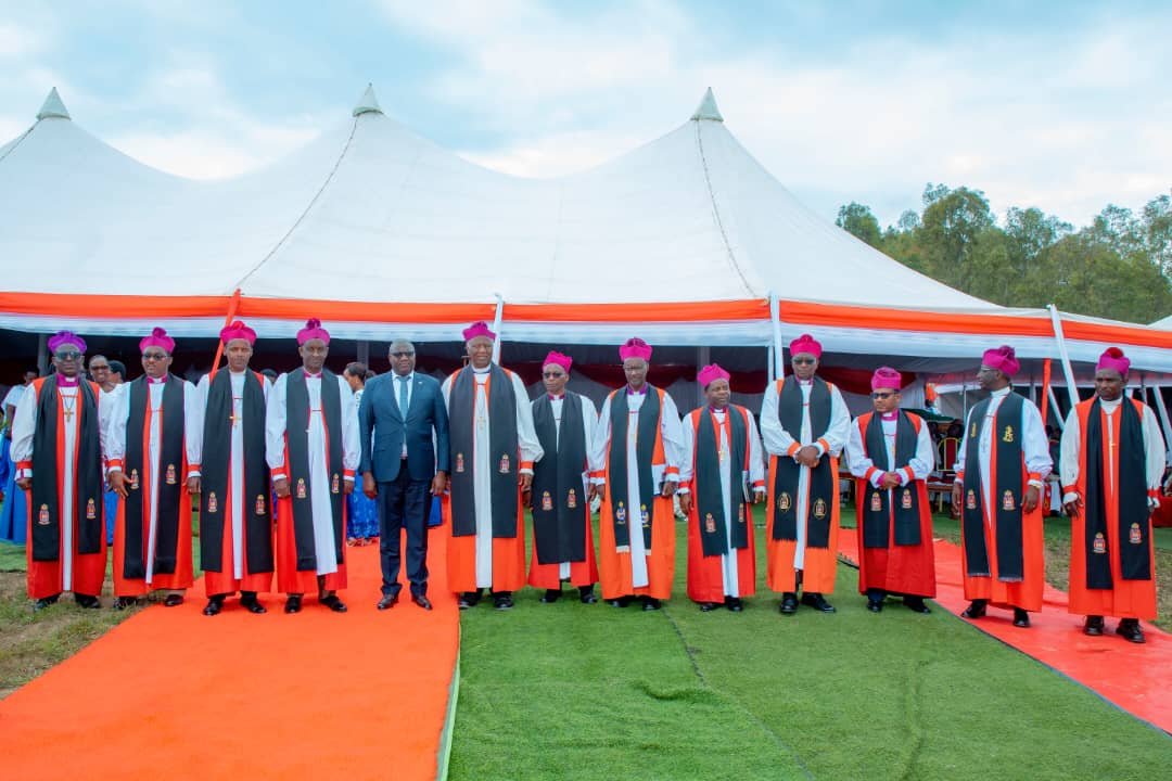 Minisitiri Mugenzi hamwe n'abayobozi muri EAR