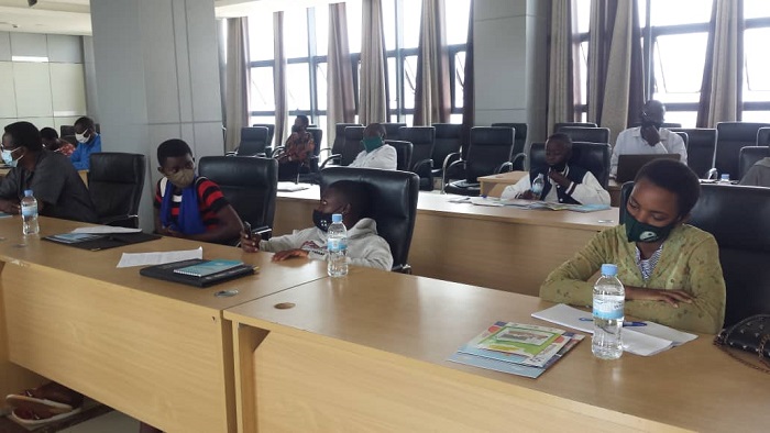 Abana bahawe umwanya wo kugaragaza ibibazo basanze mu mirenge