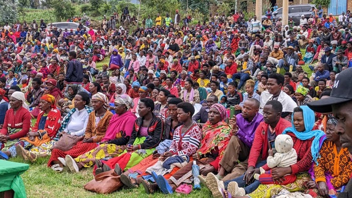 Abaturage bo mu Murenge wa Gataraga basabwe guhindura imyumvire bakitabira gahunda y'ingo mbonezamikurire y'abana bato