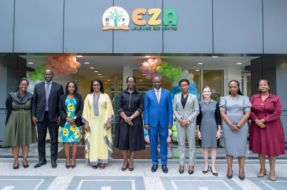 Abayobozi batandukanye bitabiriye iki gikorwa