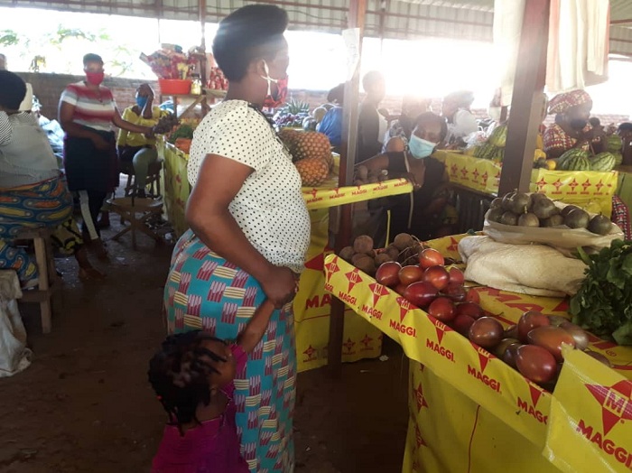 Abahoze ari abazunguzayi bavuga ko iryo rerero ryari rikenewe cyane kuko abana badatuma bacuruza