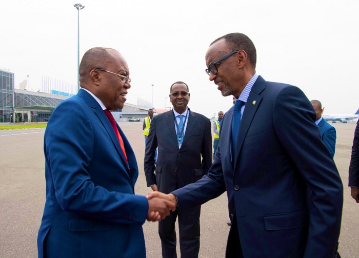 Ubwo Perezida Kagame yakirwaga i Luanda kuri uyu wa gatatu