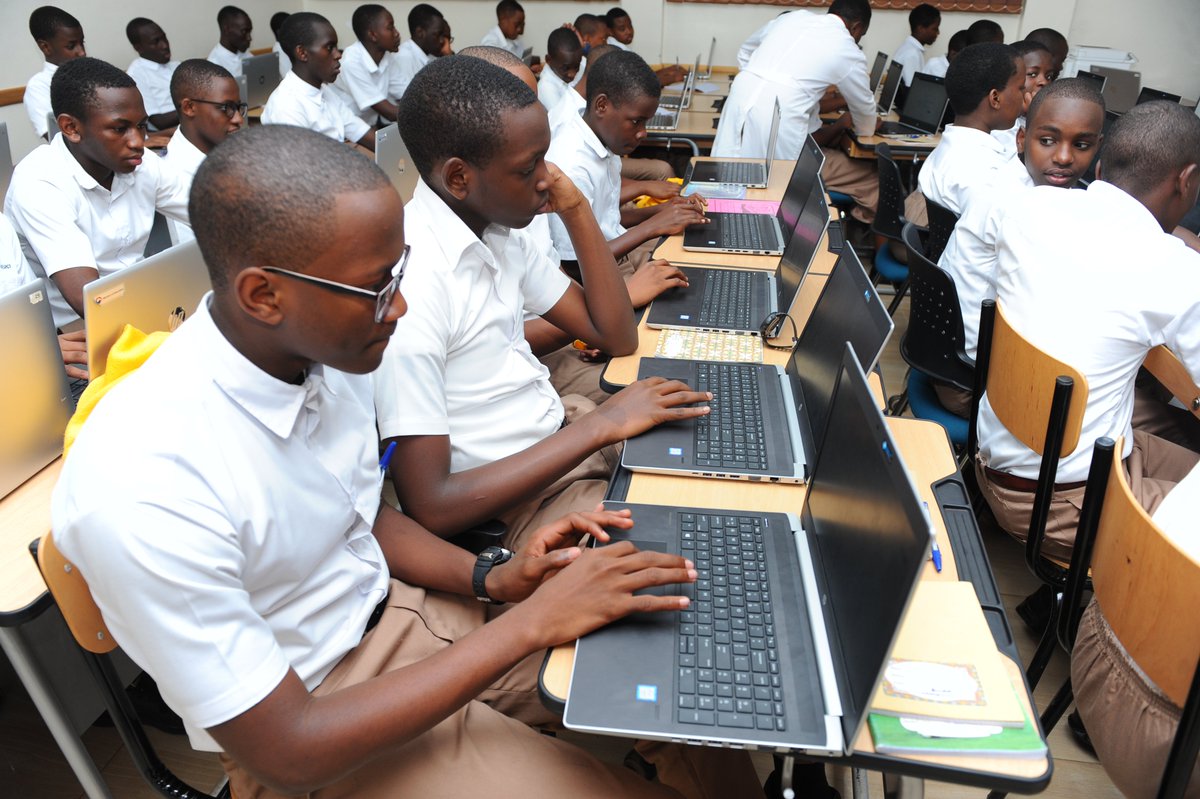 Haraganirwa ku ruhare rw'ubufatanye n'inzobere mu burezi bwunganira ejo hazaza h'uburezi bwa STEM mu Rwanda