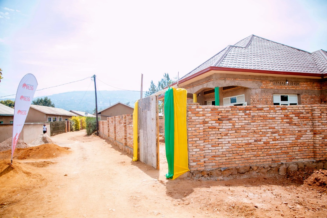 Uru rugo rwujuje umubare w'ingo Miliyoni ebyiri zimaze guhabwa amashanyarazi