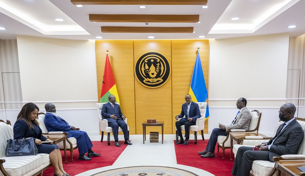 Baganiriyeku mubano w'ibihugu byombi