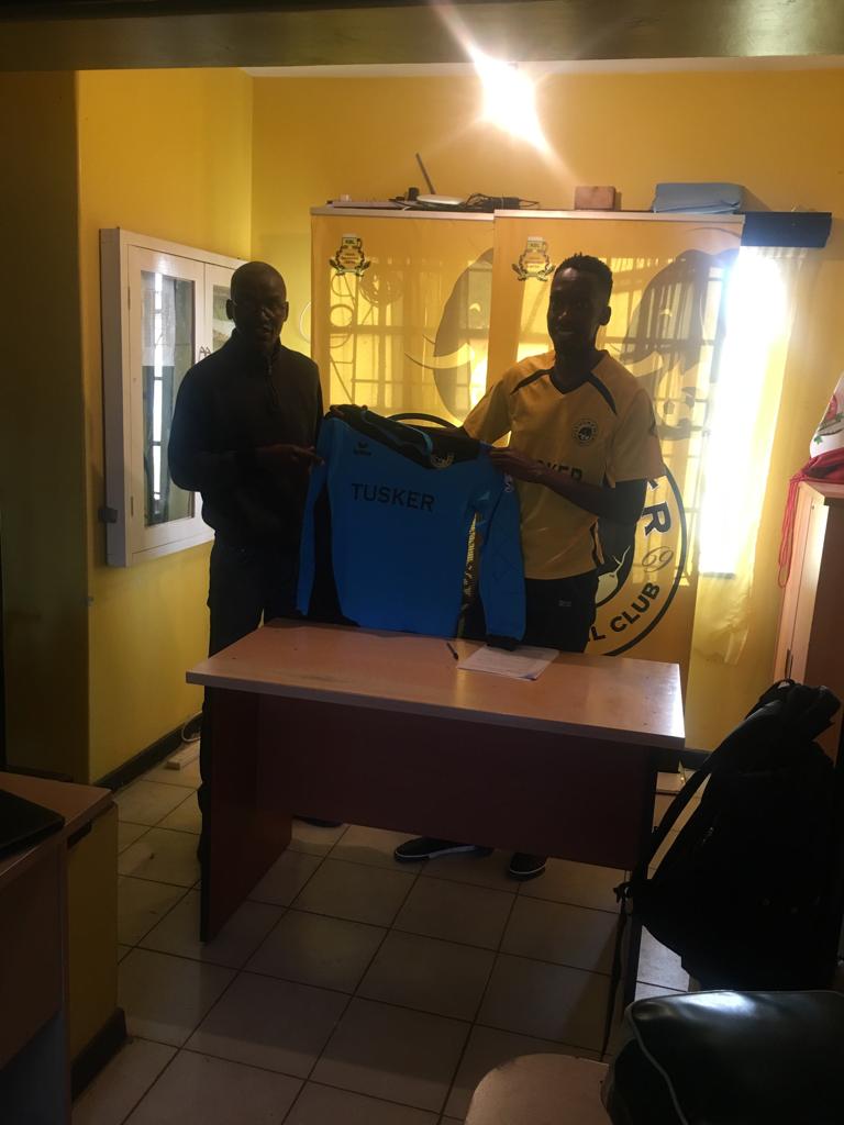 Emery Mvuyekure nawe yamaze gusinya muri Tusker yo muri Kenya