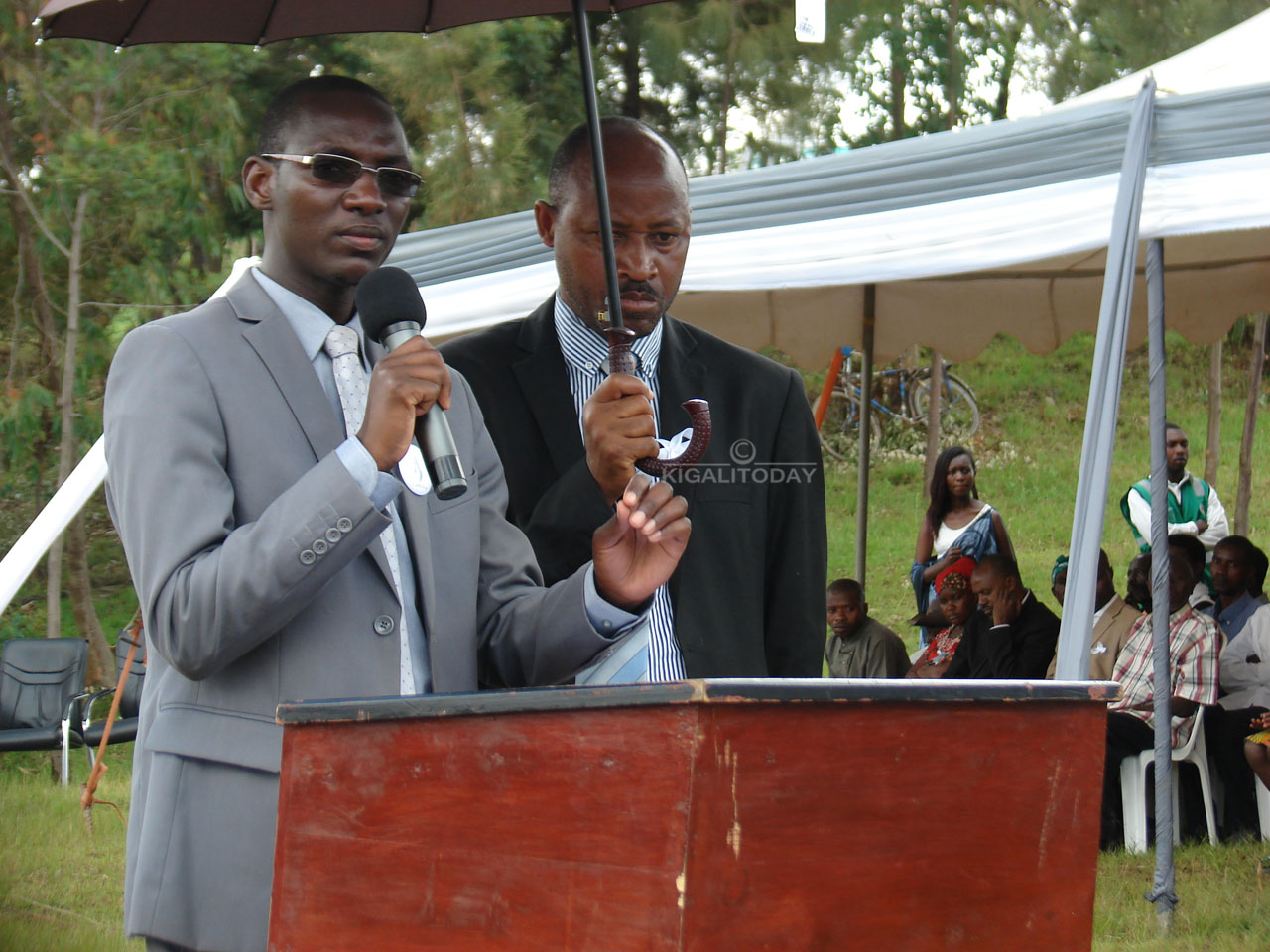 Emmanuel Kayiranga avuga ko bihutiye gushyingura iyo mibiri kuko ari umugisha kuyibona