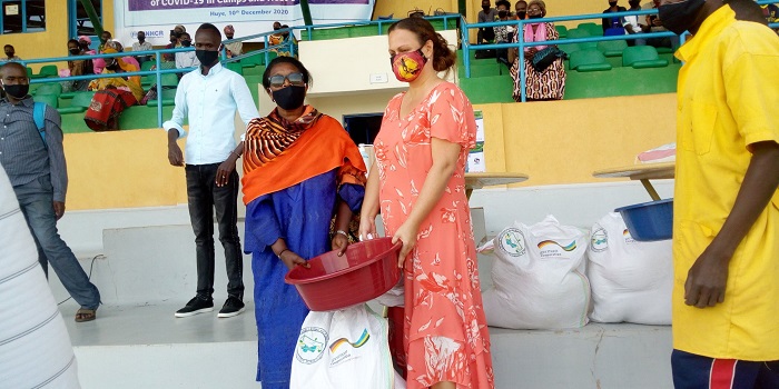 Abafashijwe ni abakennye biturutse ku ngaruka za Covid-19