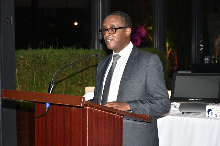 Minisitiri w'Ububanyi n'Amahanga Dr. Vincent Biruta, ni we watangaje kandidatire ya Dr Nsanzabaganwa