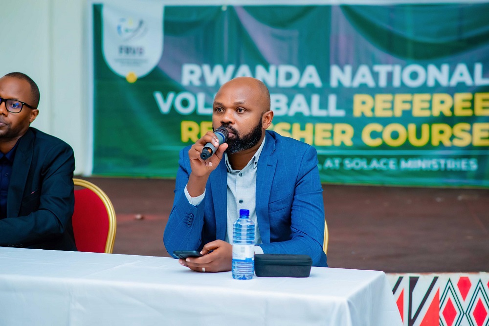 Nsabimana Eric (Machine), Umuyobozi Wungirije muri Federasiyo ya Volleyball, ni we watangije aya mahugurwa