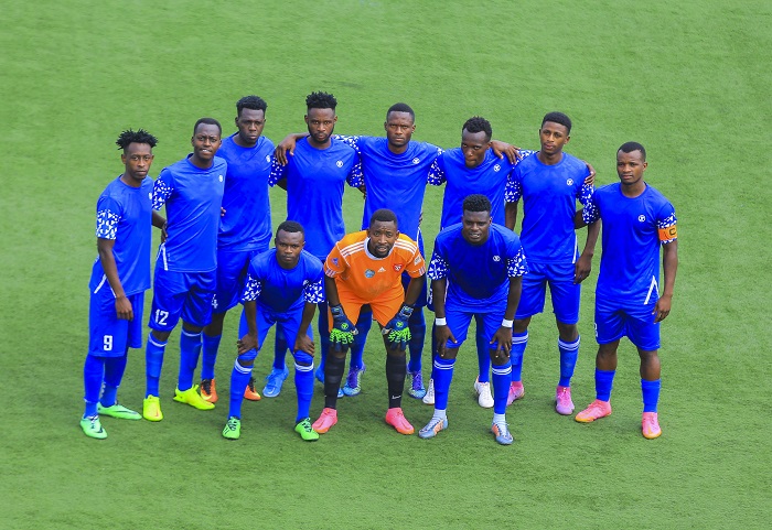 Abakinnyi ba Espoir FC babanje mu kibuga