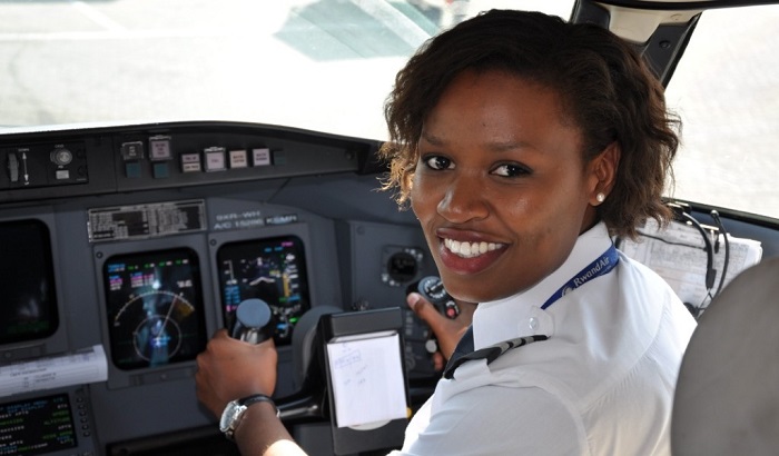 Ester Mbabazi, Umunyarwandakazi wa mbere watwaye indege (Photo:Internet)