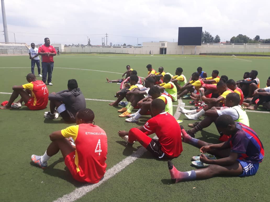 Ibiganiro byo kuzahura Etincelles FC byabereye mu kibuga kuri Stade Umuganda