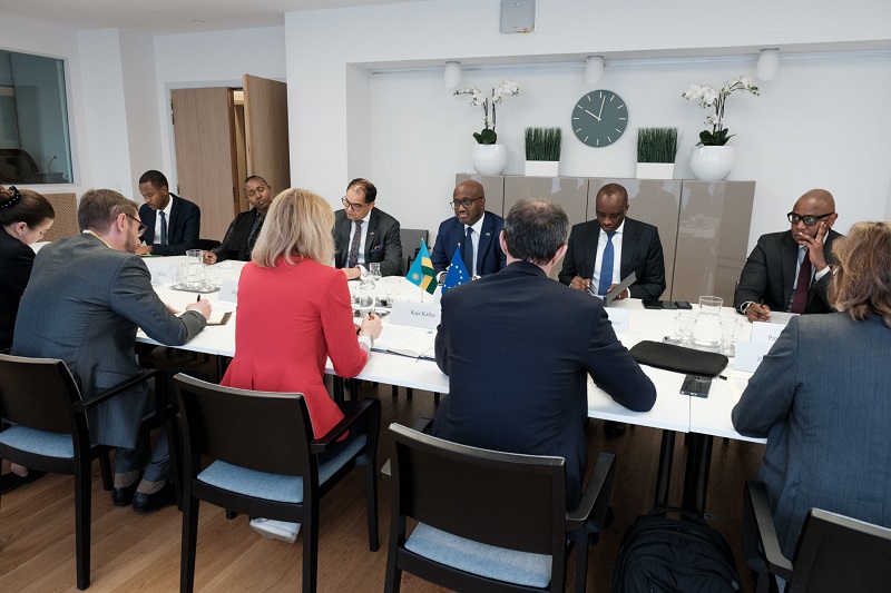 Abayobozi muri EU baganira n'itsinda rihagarariye u Rwanda