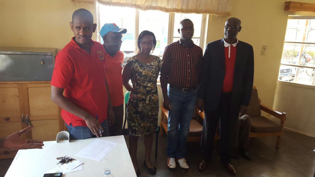 Mussolini hamwe n'abandi bakandida ubwo biyamamazaga