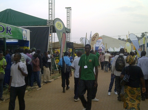 Abaza guhaha cyangwa kureba ibimurikwa baza ari benshi muri weekend.