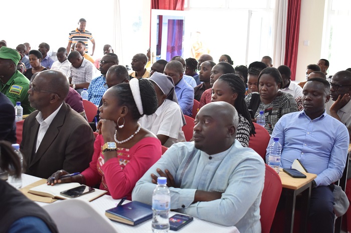 Abitabiriye ibyo biganiro biyemeje kugira ingamba bafatira ikibazo cy'ubushomeri mu rubyiruko