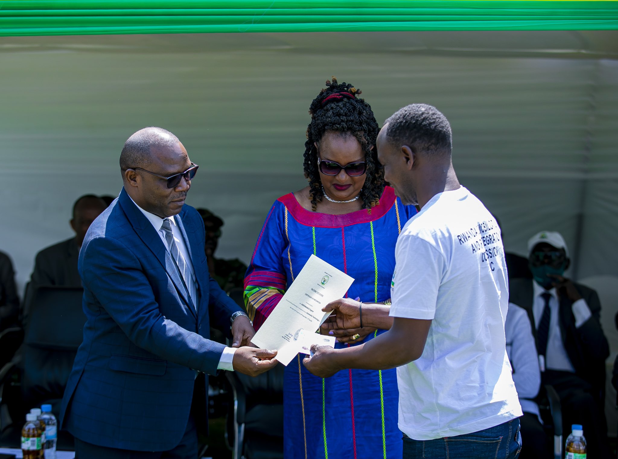 Abarangije kwiga imyuga bahawe seritifika