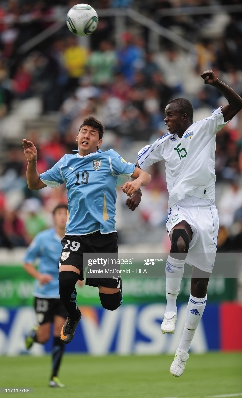 Faustin ahanganye na Juan San Martin wa Uruguay muri Mexique