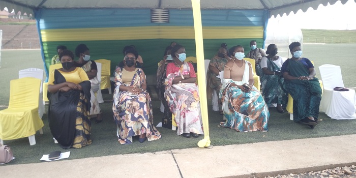 Abagore 11 ni bo bahataniraga imyanya itanu y'abazahagararira abandi mu nama Njyanama y'Akarere ka Muhanga