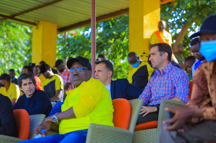 Tony Hernandez ari kumwe n'abatoza b'Amavubi, nawe yavuzwe mu bashobora kungiriza