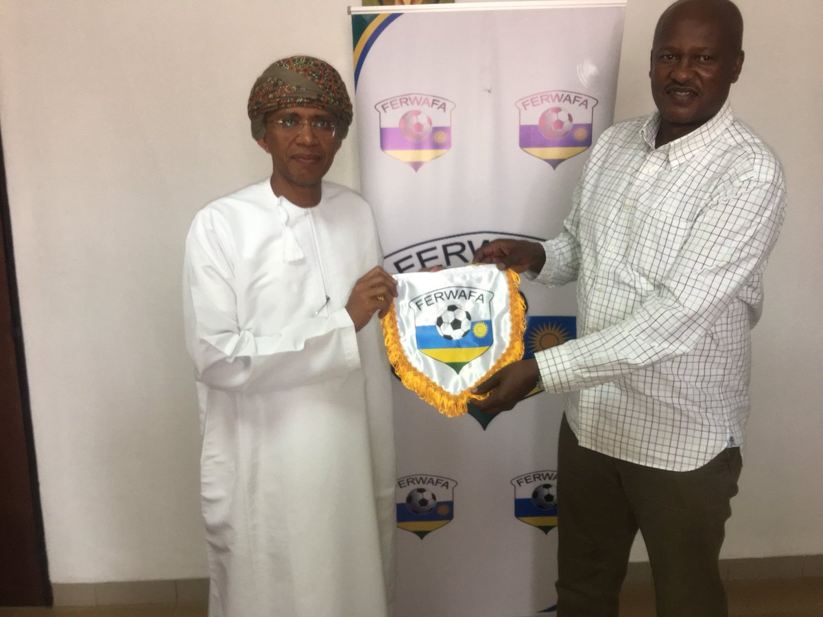 Bagiranye ibiganiro n'umuyobozi wa FERWAFA