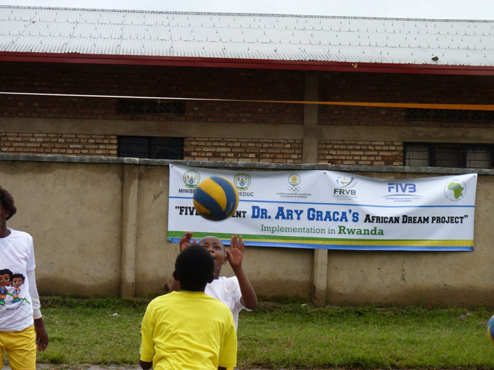 FIVB ni yo yateye inkunga iki gikorwa.