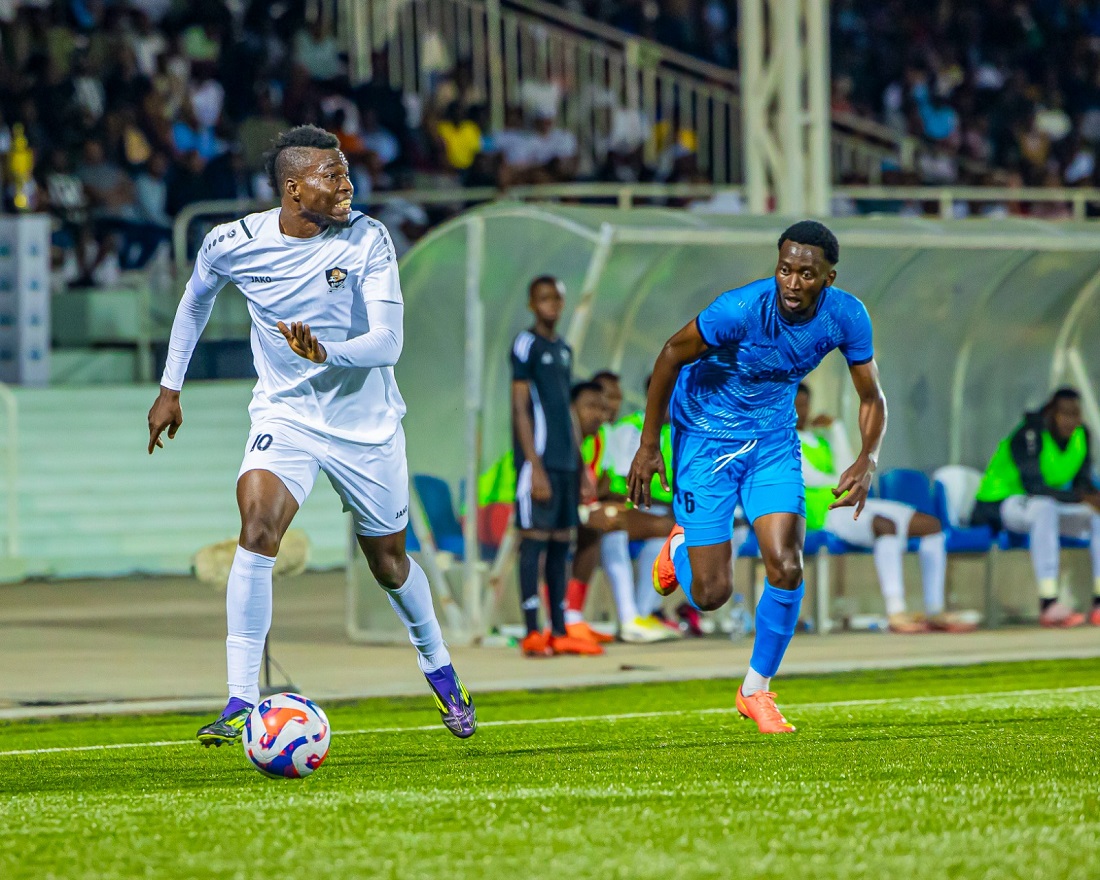 Djibril Cheick Ouatarra rutahizamu mushya wa APR FC yinjiye mu kibuga ku munota wa 64