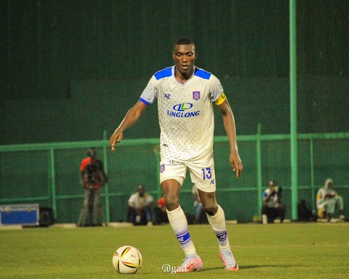 Ronald Ssekiganda wasinyiye APR