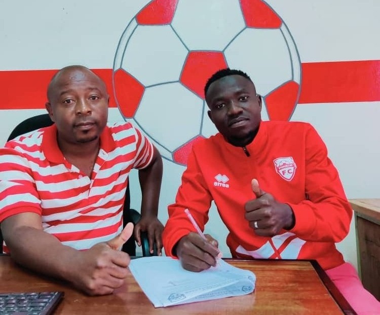 Claude Ndayishimiye wakiniraga Amagaju FC