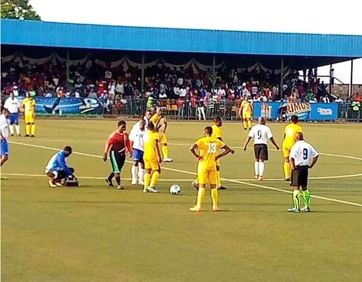 Amakipe yombi yifuzaga intsinzi