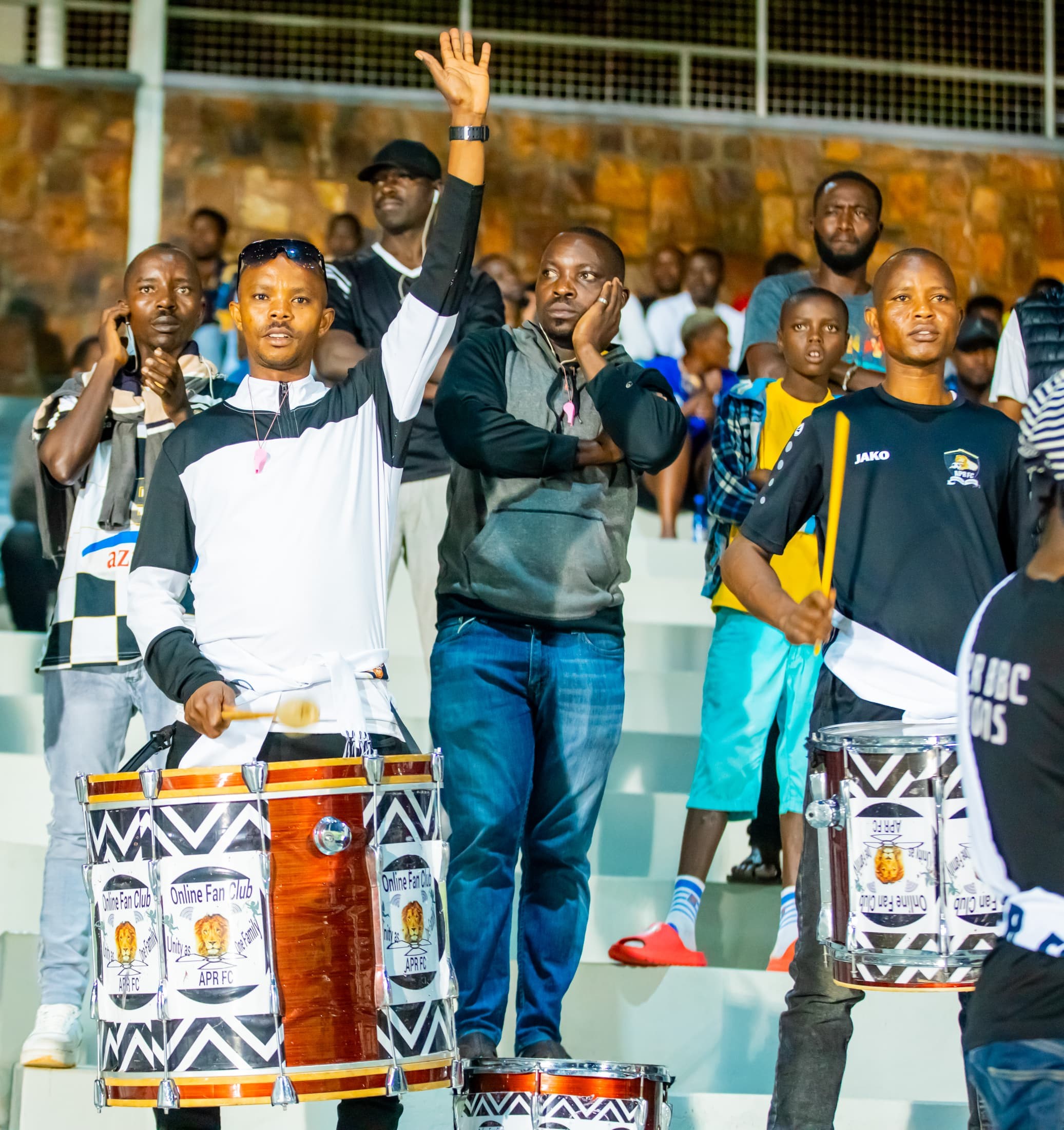 Abakunzi ba APR FC bagaragaza ko imikinire y'ikipe yabo ibateye impungenge birangira inasezerewe