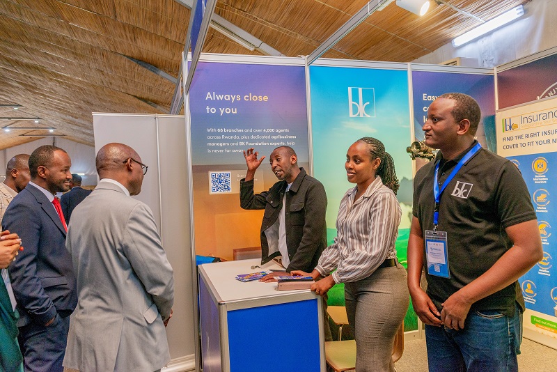 BK yasobanuriye abitabiriye iyi nama serivisi itanga zifasha abahinzi