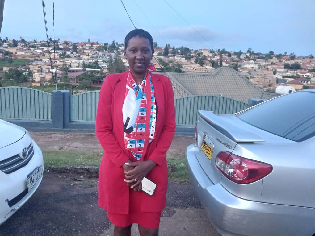Uwanyirigira Adelphine avuga ko bakomeje ubukangurambaga bwo kwinjiza n'abandi banyamuryango bashya muri FPR Inkotanyi